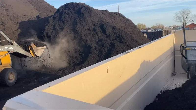 Loading fresh mulch for the job